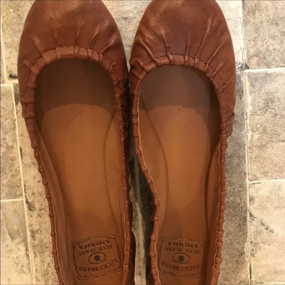 Lucky brand cognac flats